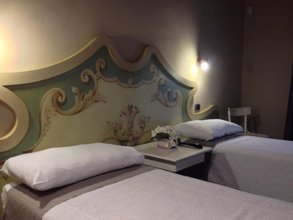 קיארי Corte Breda, Agriturismo Bed&Breakfast חדר תמונה